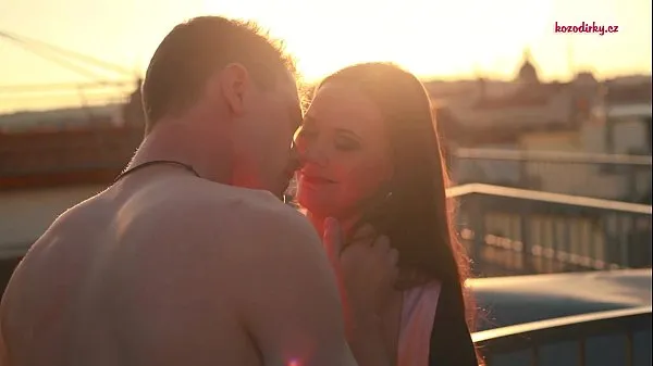 Nejlepší PORN VALENTINE - ROOFTOOP ROMANCE AND ROMANTIC HARDFUCKING energetická videa