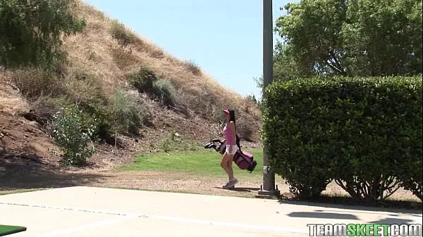 วิดีโอพลังงานbrunette chick with bigtits fucked hard after golfingที่ดีที่สุด