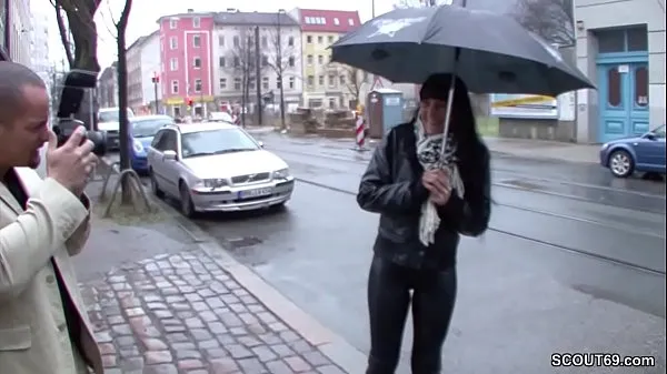 Nejlepší Teeny is approached on the street and fucked for money energetická videa