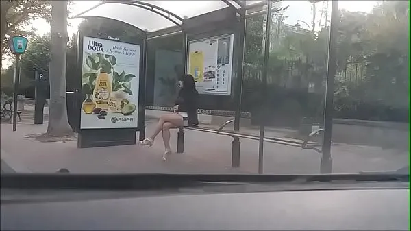 A legjobb bitch at a bus stop energia videók