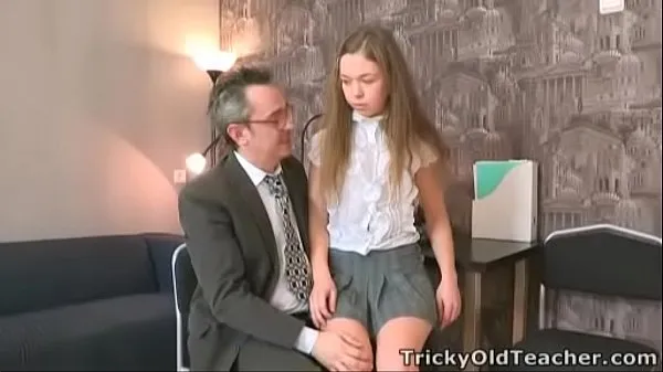 Video Tricky Old Teacher - Sara looks so innocent năng lượng hay nhất