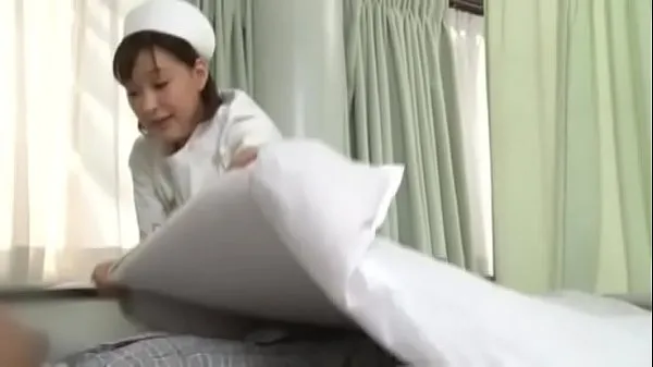 최고의 Sexy japanese nurse giving patient a handjob 에너지 동영상