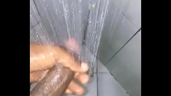 Najboljši videoposnetki handjob in the bath energije