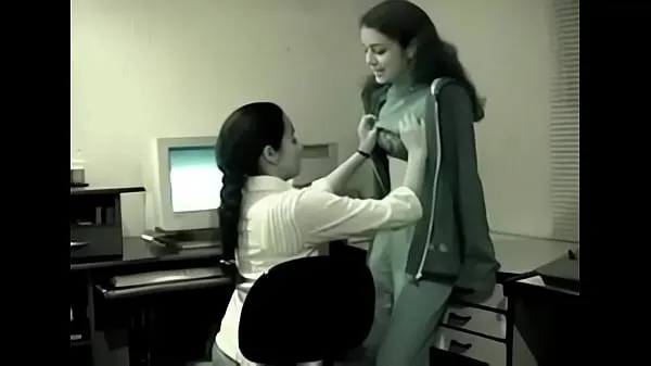 بہترین Two young Indian Lesbians have fun in the office توانائی کی ویڈیوز