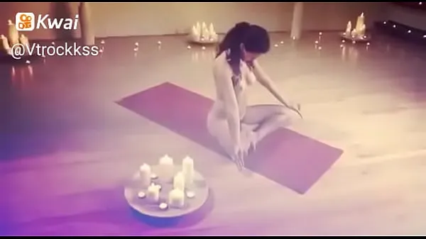 วิดีโอพลังงานNude Yogaที่ดีที่สุด