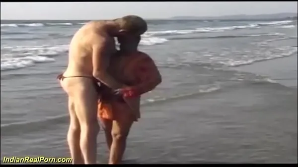 Beste wild indian sex fun on the beach energievideo's
