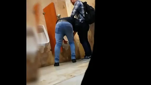 Τα καλύτερα βίντεο Blowjob in public bathroom ενέργειας