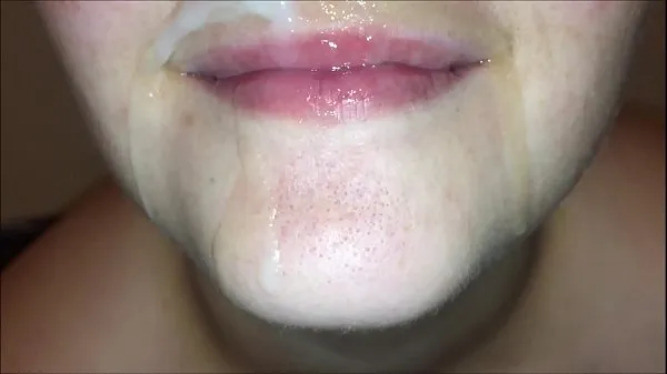 최고의 Sexy Babe c. And Gag On Huge Dick Sliding Down Her Throat Facial Finish 에너지 동영상