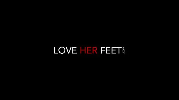 最高のLoveHerFeet-かろうじて合法的なベビーシッターは、性交をする方法を知っていますエネルギービデオ