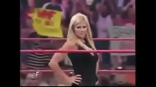 最高のTorrie Wilson vs Trish Stratus. Spanking matchエネルギービデオ