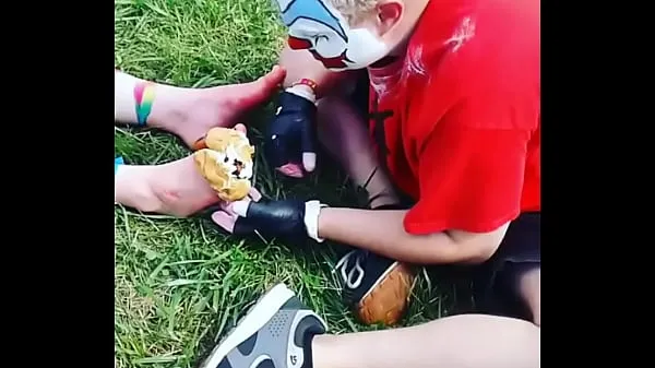 Die besten FlipFlop, der Clown, der beim Gathering Of The Juggalos 2018 einen Fuß von CherryPyes Füßen hat – Clip Nr. 1 Energievideos