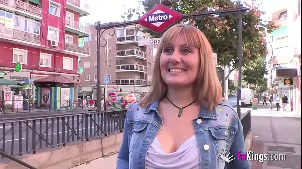 Los mejores Nuria la MILF tetona de 37 años inicia en el porno a su sobrino del pueblo de 19 vídeos de energía