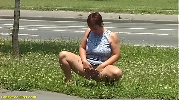 Meilleures vidéos sur l’énergie rousse bbw milf pipi en public