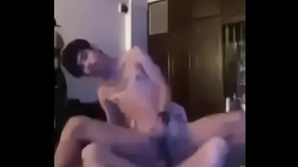 Meilleures vidéos sur l’énergie Gay Cambodia baise dans la chambre en même temps