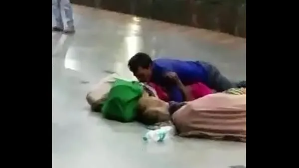 최고의 Desi couple having sex in public 에너지 동영상