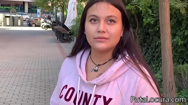 Najlepšie videá o An innocent Latina teen fucks for money energii