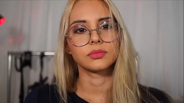 Nejlepší Colombian blonde with perfect tits starts her career in porn energetická videa