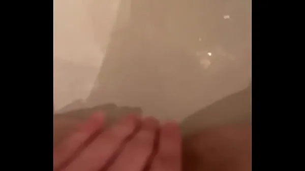 En İyi piss in bathtub Enerji Videoları