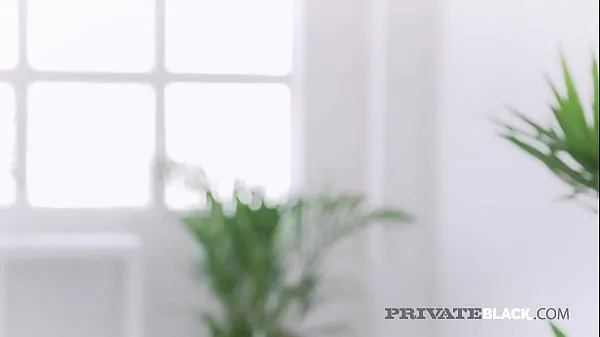 Bästa PrivateBlack - Chocolate Chugging Asian Katana Loves Interracial Sex energivideor