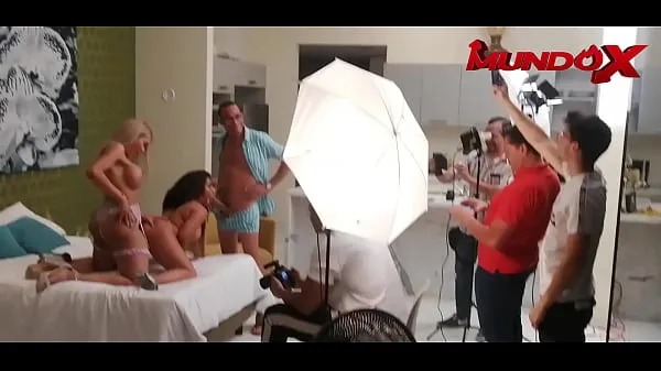 Melhores vídeos de energia Behind the scenes - They invite a trans girl and get fucked hard in the ass