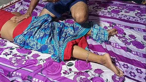 Parhaat Friend's mom fucks pussy under the pretext of back massage - XXX Sex in Hindi energiavideot
