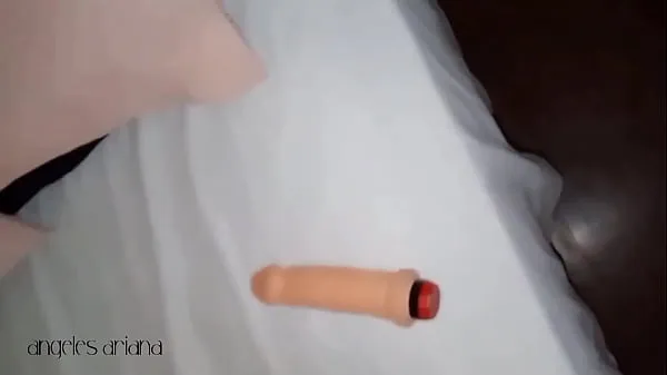 最佳鏡子顯示了我給你口交時我的屁股是如何張開的。你的雞巴肯定會變得非常堅硬，非常適合進入我的屁股。假陽具進入我的隊列能源视频