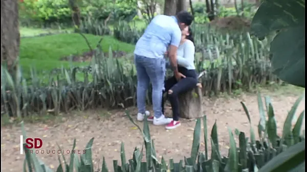 Beste SPYING ON A COUPLE IN THE PUBLIC PARK energivideoer