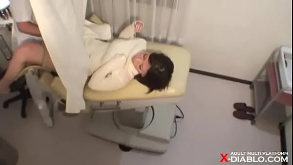 Najboljši videoposnetki Hidden camera image leaked from a certain obstetrics and gynecology department in Kansai 20-year-old student internal examination table energije