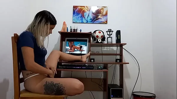 بہترین I find my girlfriend watching porn and masturbating, she sucks me desperately and I fuck her in the ass توانائی کی ویڈیوز