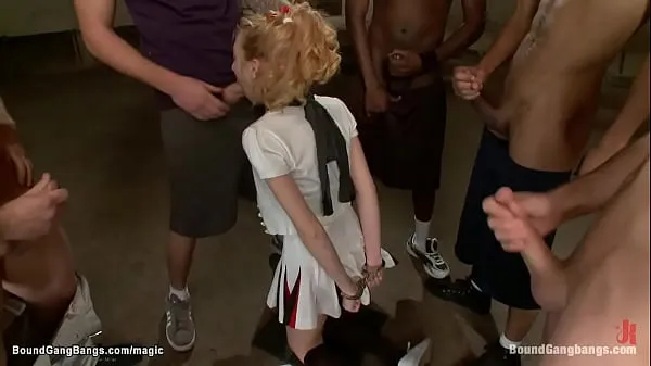 Najlepšie videá o Cheerleader dp interracial pounded energii