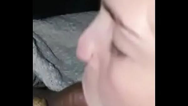 Najboljši videoposnetki yummy blowjob energije