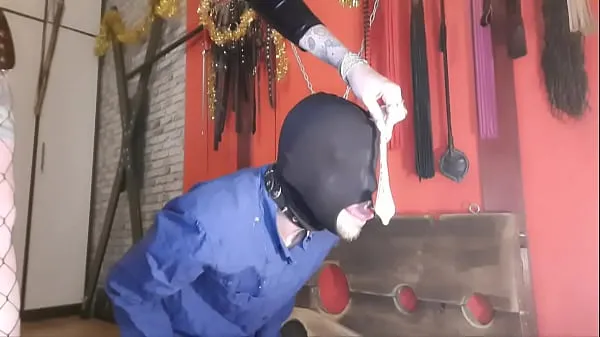 Nejlepší Sperm games. The dominatrix brings used condoms and pours the contents over her slave's head energetická videa