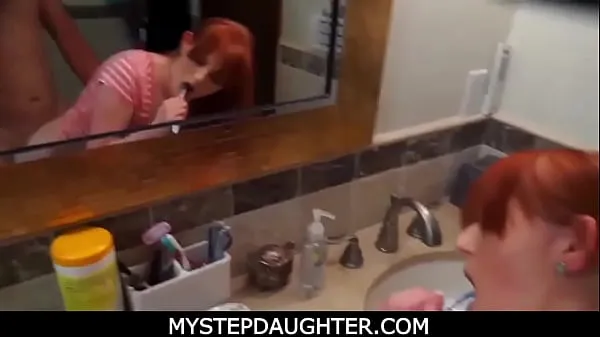 Los mejores Fucking stepdaughter Krystal Orchid While She Brushes Her Teeth vídeos de energía