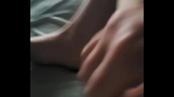 Beste Fingering this tight Little pussy energievideo's