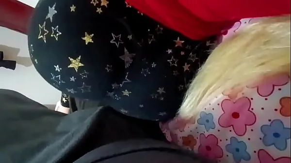 最佳我的委内瑞拉继女用她又大又紧的屁股取笑我，渴望来一场性交能源视频