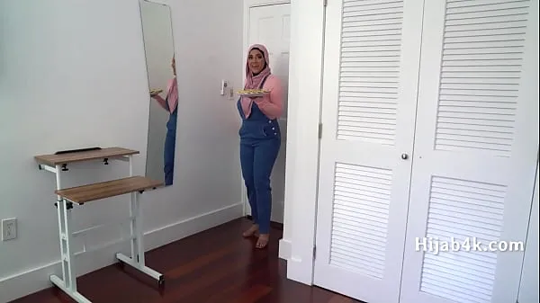 بہترین Corrupting My Chubby Hijab Wearing StepNiece توانائی کی ویڈیوز