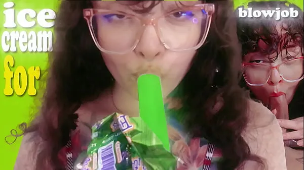 最佳我发现一个女孩在街上骑自行车，让她吸他去冰淇淋能源视频