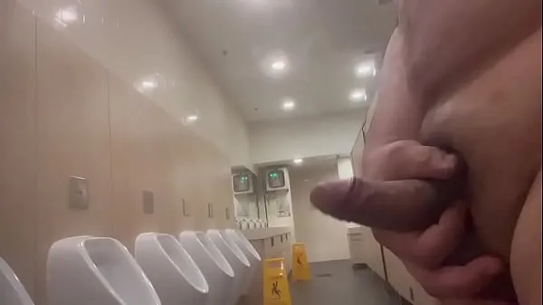 Meilleures vidéos sur l’énergie Branler dans les toilettes publiques