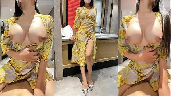 Meilleures vidéos sur l’énergie Record sexuel avec une jeune femme sexy et lascive aux gros seins. La jeune femme excitée a pris l'initiative d'enfiler une chemise jaune et était pleine de charme. Elle s'est fait baiser continuellement sans préservatif sous plusieurs angles