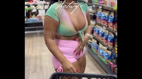 أفضل مقاطع فيديو الطاقة Kriss Hotwife no supermercado