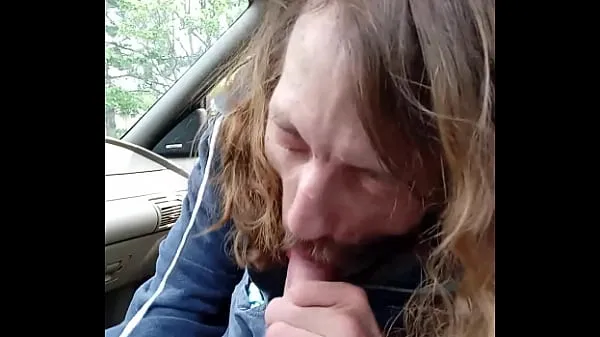 Parhaat giving morning blowjob to my buddy in car energiavideot