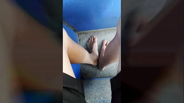 Najboljši videoposnetki Twink walking barefoot on the road and still no shoe in a tram to the city energije