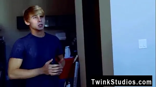 Video tenaga Twinks XXX It's a classic porno scene: a warm pizza delivery guy terbaik