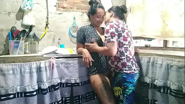 Parhaat Since my husband is not in town, I call my best friend for wild lesbian sex energiavideot