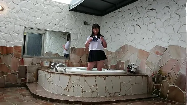 Лучшие видео Japanese sissy with Japanese school uniform takes a bath энергии