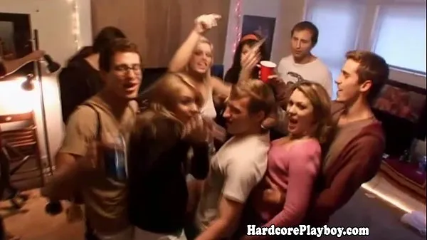 Τα καλύτερα βίντεο Hardcore teens enjoying an orgy ενέργειας