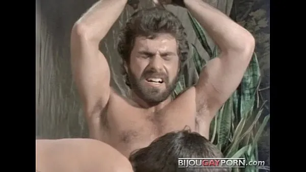 Los mejores Escena de sexo de George Payne con grilletes de Vintage Porn CENTURIANS OF ROME (1981 vídeos de energía